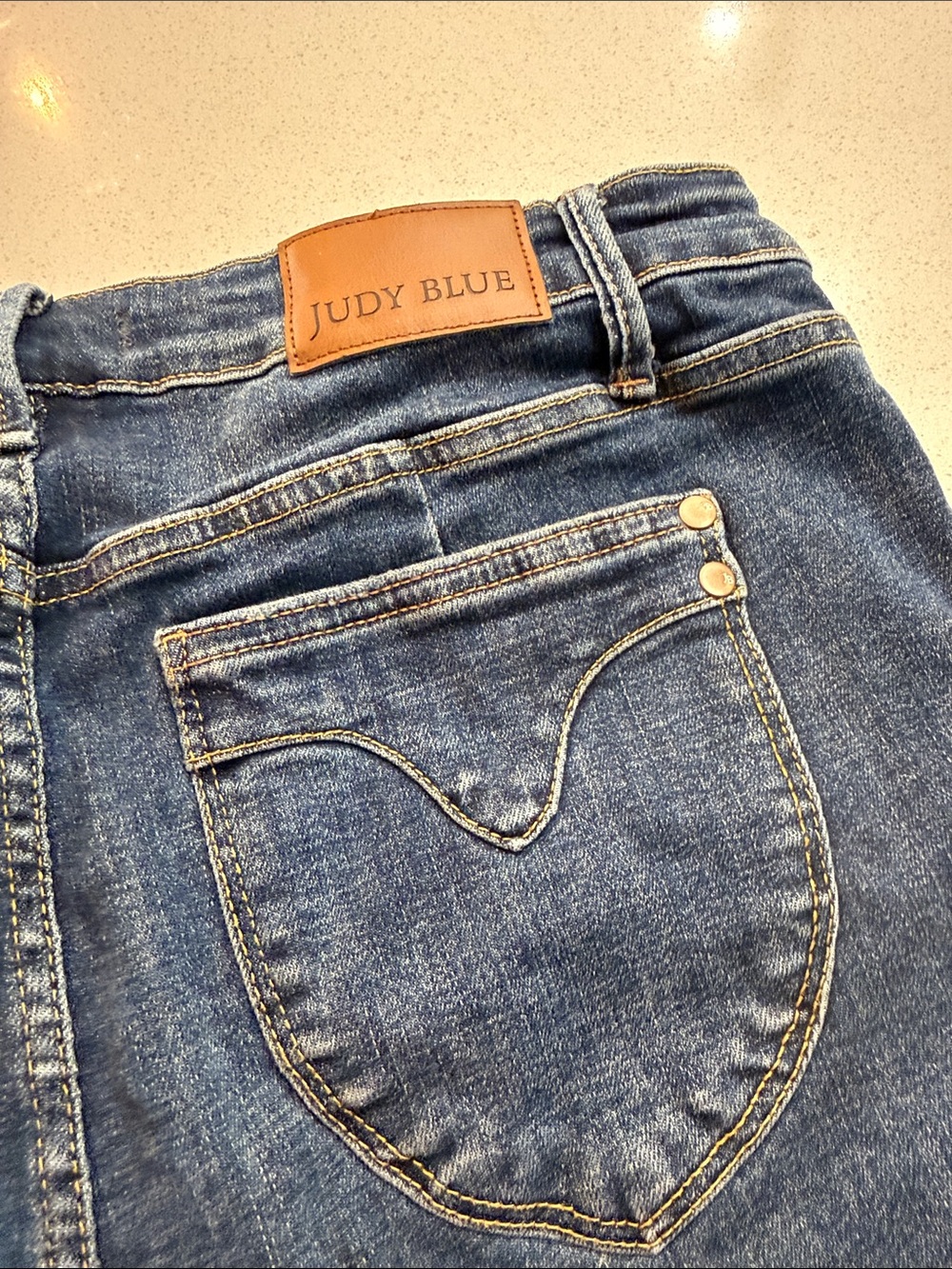 Judy Blue Blue Frayed Hem Denim Shorts Size XL - Picture 4 of 8